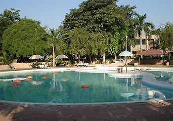 Greenwoods Lake Resort & Spa Ahmedabad Buitenkant foto